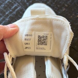 Women's Athletic Shoes - White